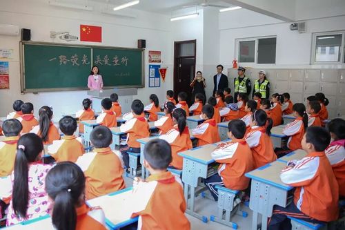 碧桂园公益行关爱童行第三站走进日照市石臼中心小学 浮来春小学